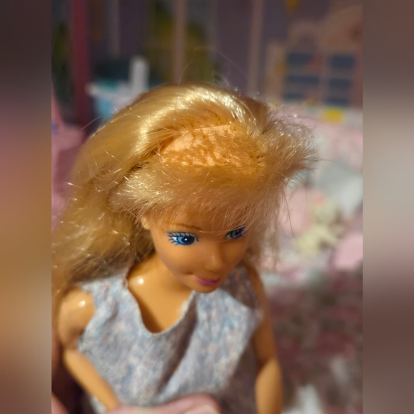 1985 Magic Moves Barbie - Picture 6 of 6